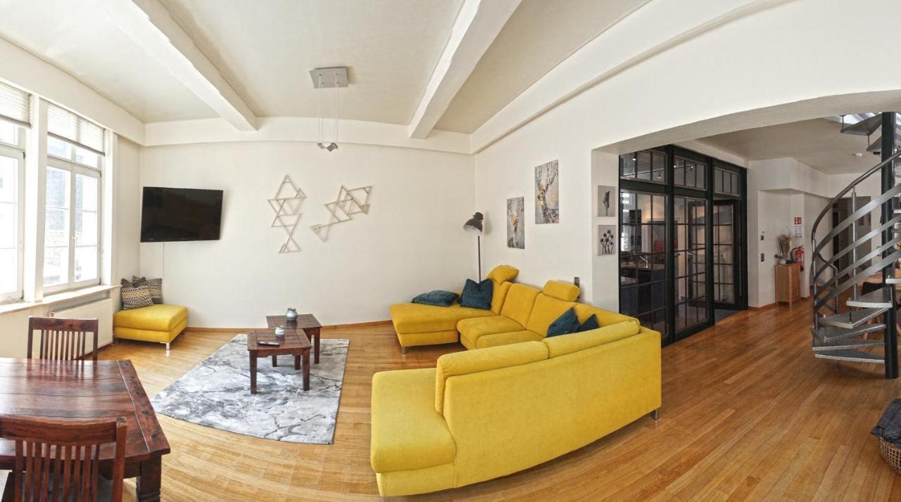 Loft13 Traumhafte Wohnung Mit Terrasse Fuer 8 Gaeste Моншау Экстерьер фото